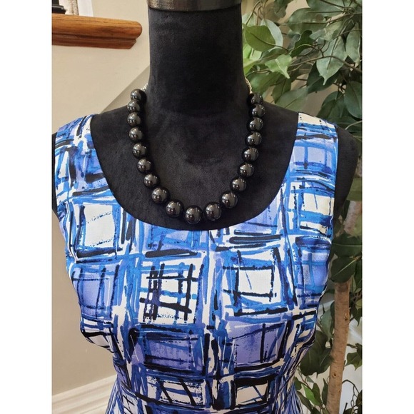 Tahari Women's Blue & White Polyester Round Neck Sleeveless Top Blouse Size 6 - Picture 11 of 12